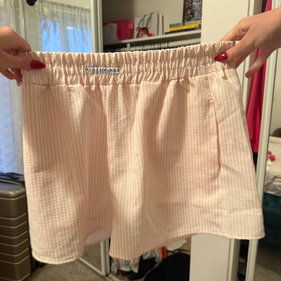 Missguided Striped Shorts - Picture 2 of 2